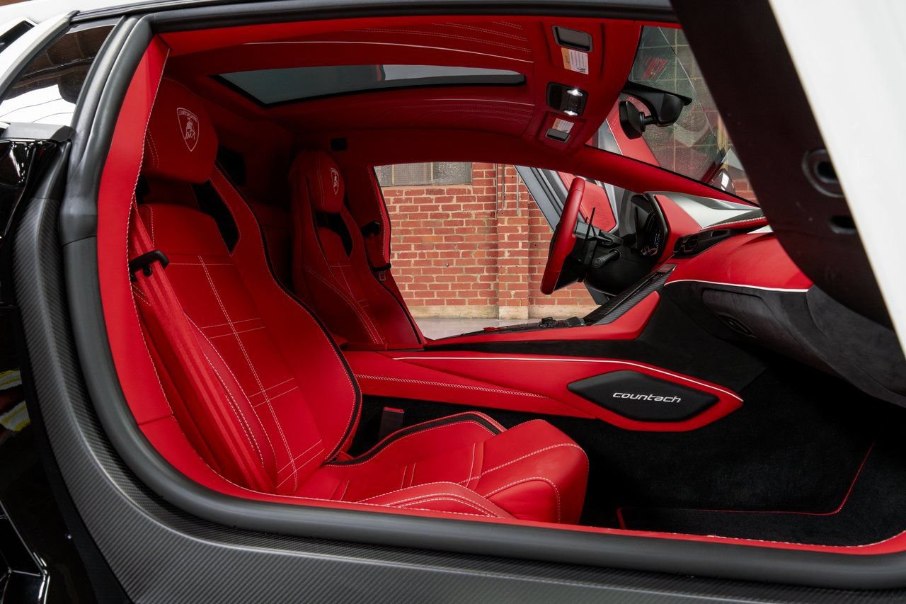 Used 2022 Lamborghini Aventador Countach AWD/4WD image 8