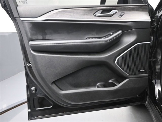 Used 2021 Jeep Grand Cherokee L Limited w/ Trailer Tow Group (B) image 12