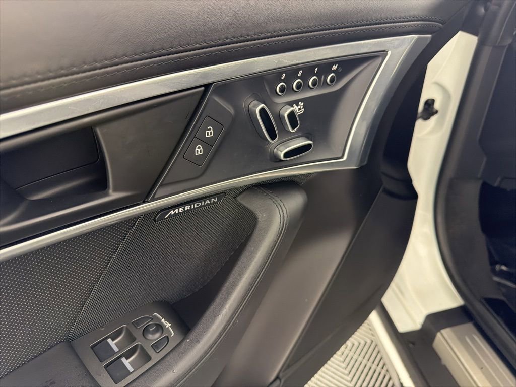Used 2021 Jaguar F-TYPE R-Dynamic image 24