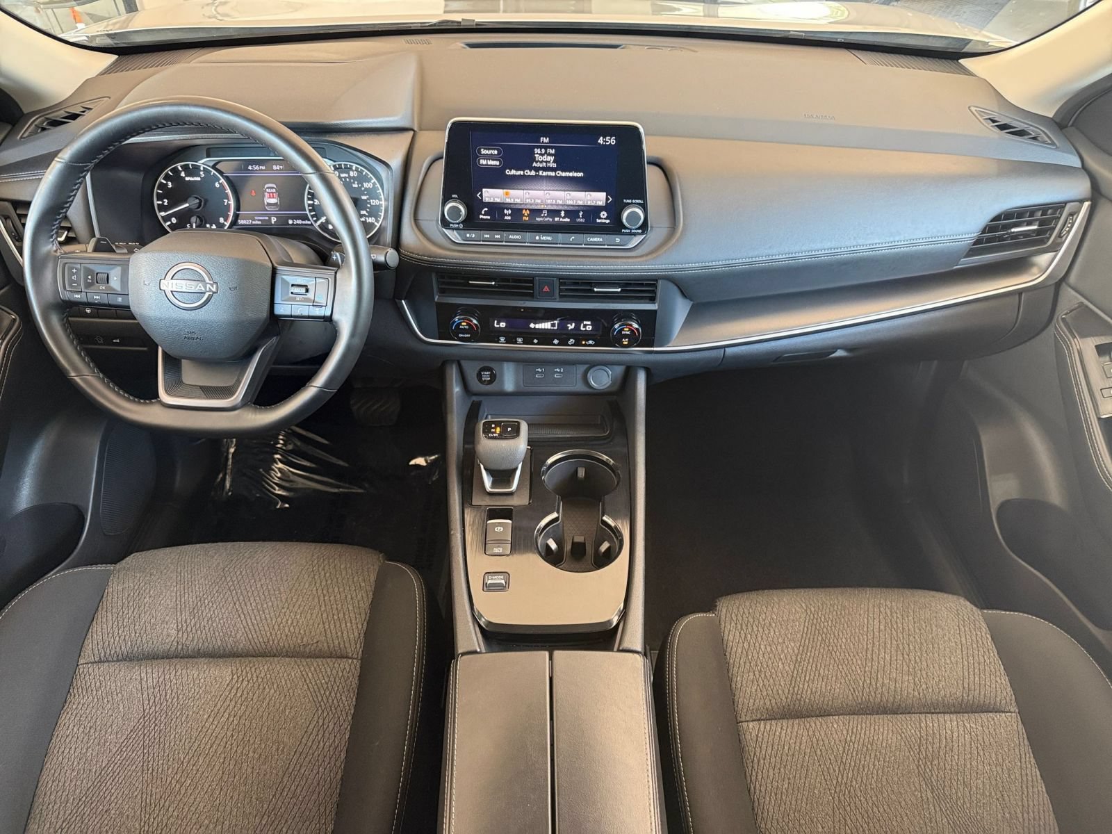 Used 2025 Nissan Rogue SV FWD image 34