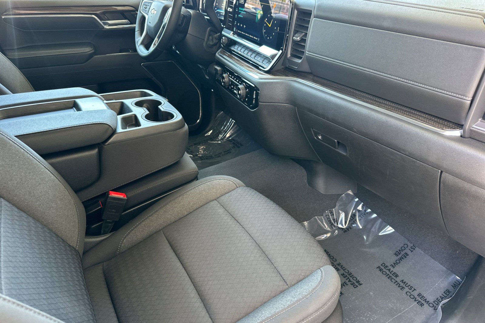 Used 2023 Chevrolet Silverado 1500 LT AWD/4WD image 15