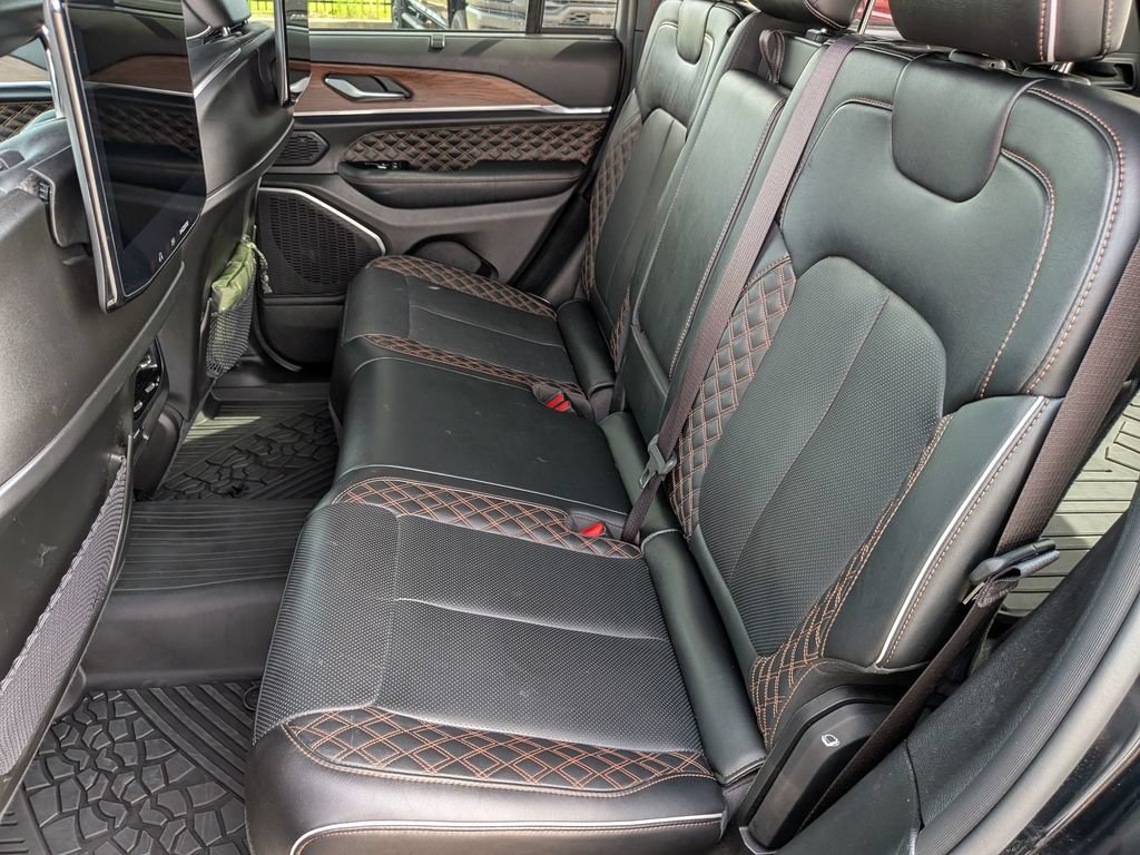 Used 2023 Jeep Grand Cherokee Summit w/ Rear Seat Video Group I AWD/4WD image 27