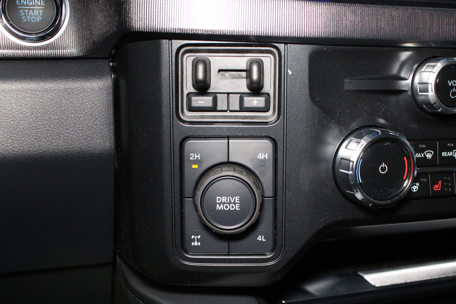 New 2025 Ford F250 Platinum image 14