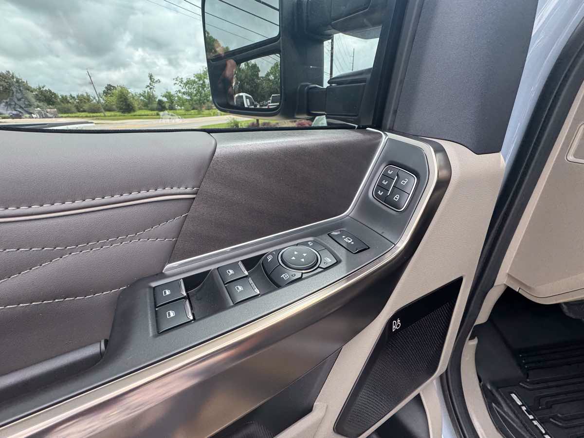 Used 2026 Ford F250 Platinum w/ Platinum Plus Package AWD/4WD image 13