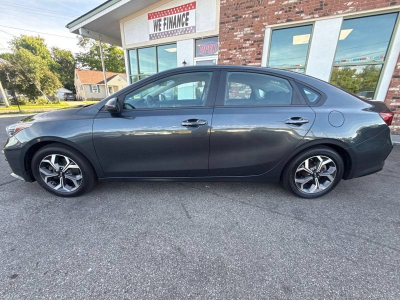 Used 2019 Kia Forte LXS FWD image 8
