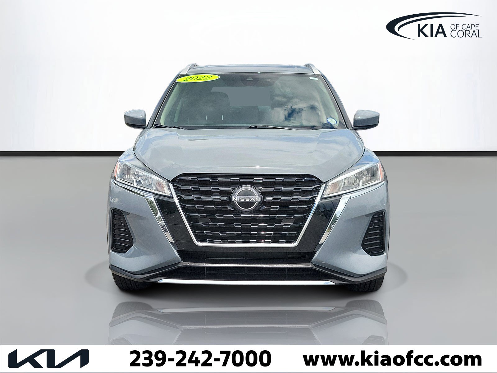 Used 2022 Nissan Kicks SV FWD image 2