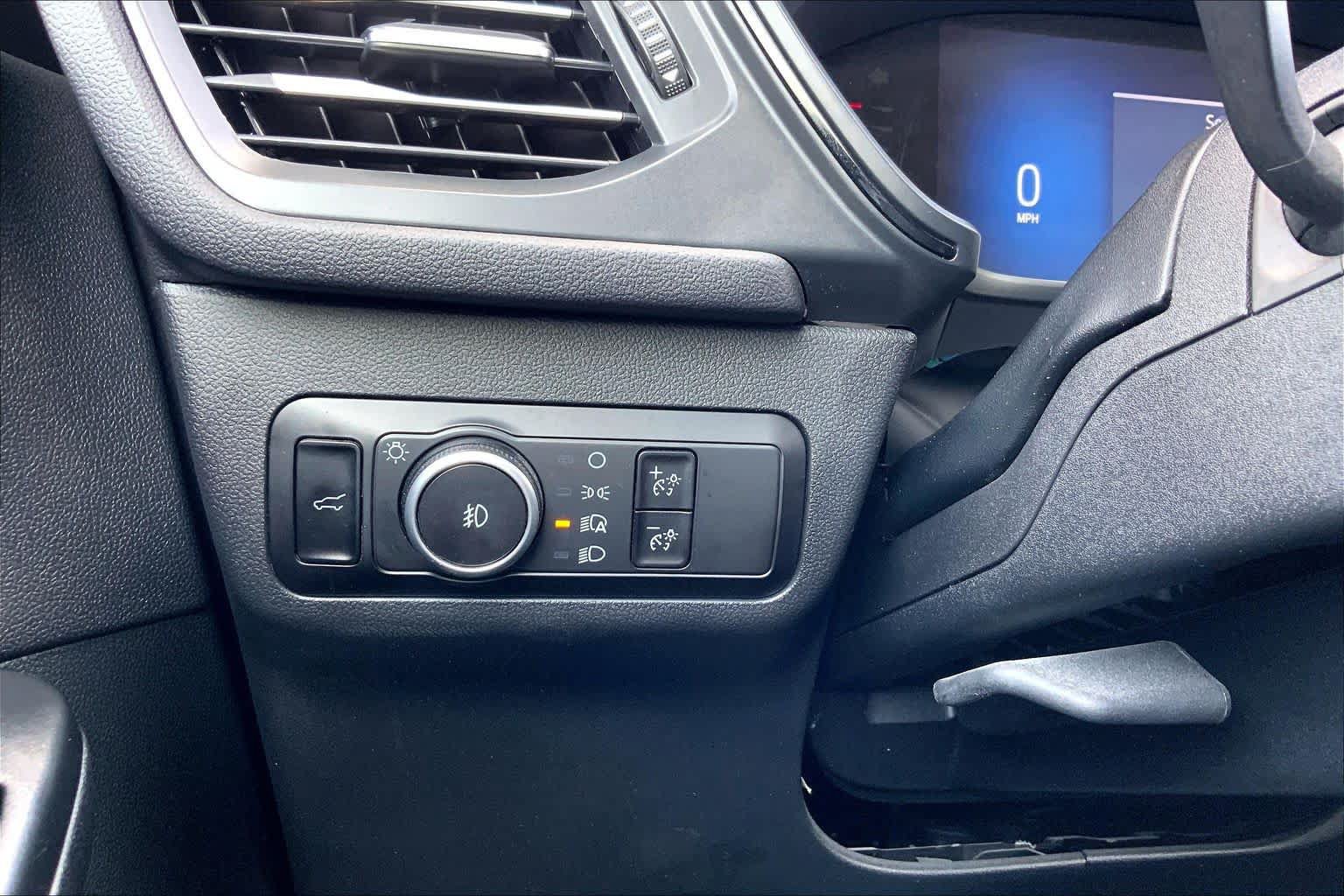 Used 2025 Ford Escape ST-Line Select AWD/4WD image 33