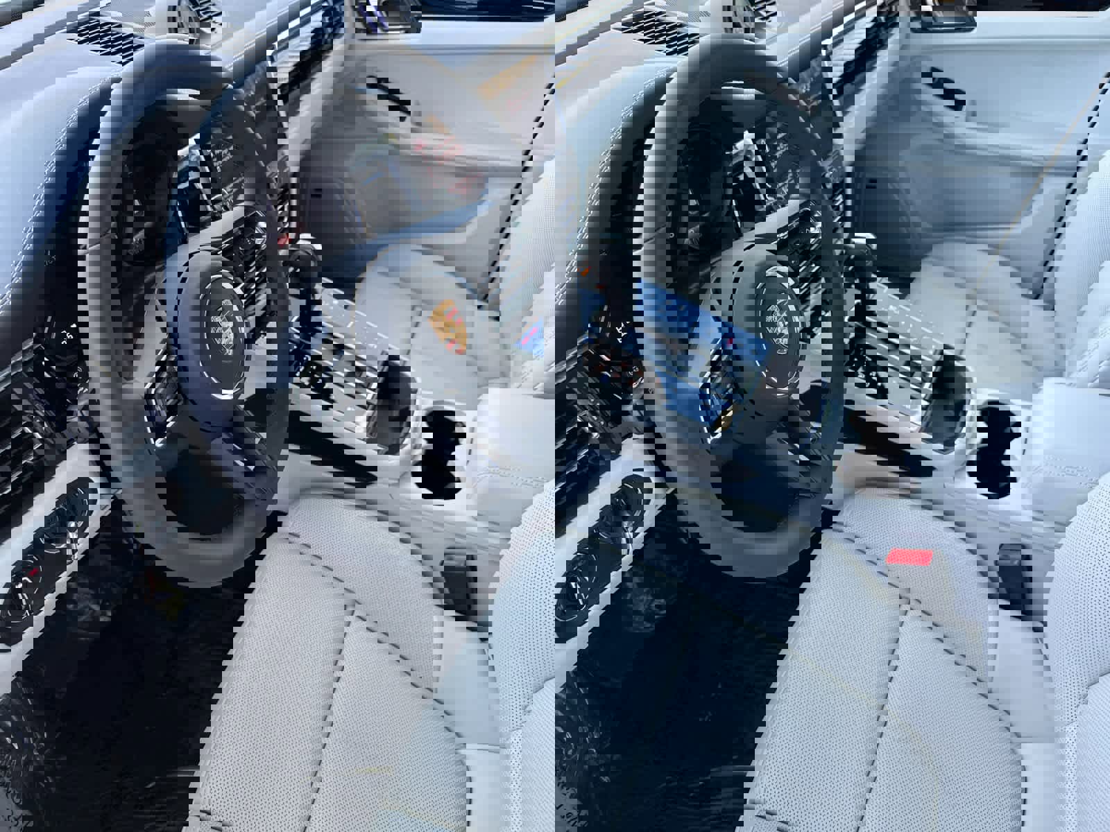 New 2026 Porsche Macan AWD/4WD image 4