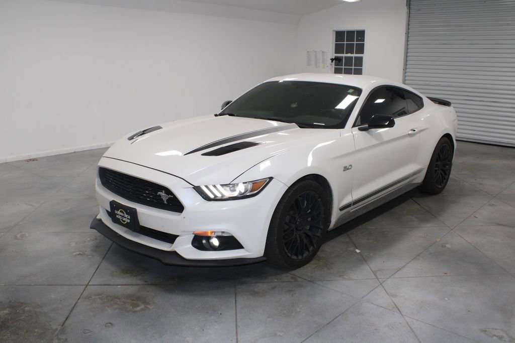 Used 2017 Ford Mustang GT Premium w/ Equipment Group 401A image 4