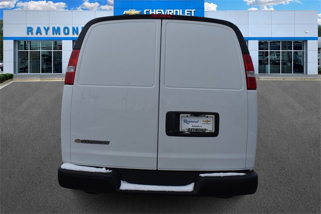 New 2025 Chevrolet Express 2500 Work Van image 4