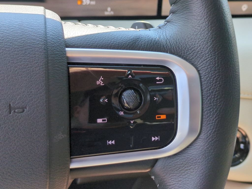 Used 2025 Nissan Armada Platinum AWD/4WD image 16