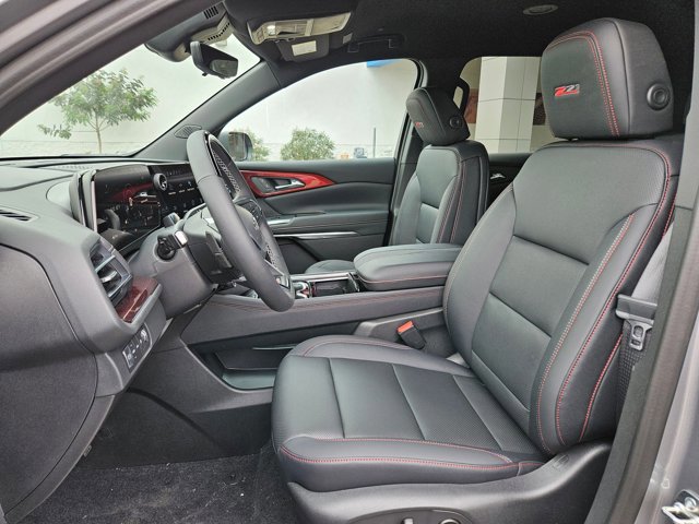 New 2026 Chevrolet Traverse Z71 w/ Enhanced Driving Package AWD/4WD image 2