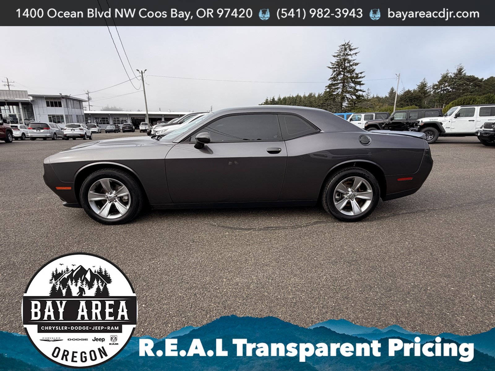 Used 2021 Dodge Challenger SXT RWD image 3