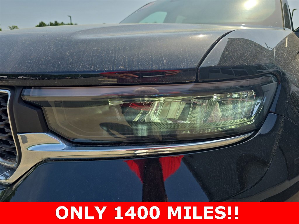 Used 2023 Jeep Grand Cherokee Laredo image 30