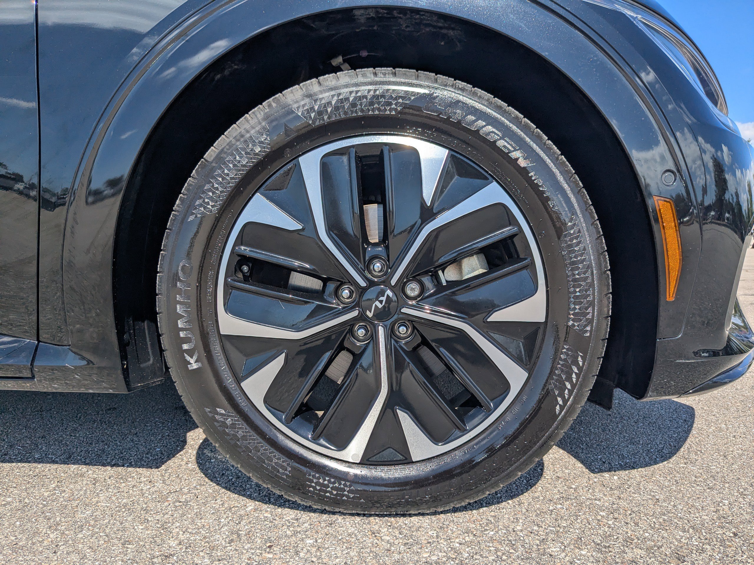 Certified 2024 Kia EV6 GT-Line w/ GT-Line White Seat Package image 13