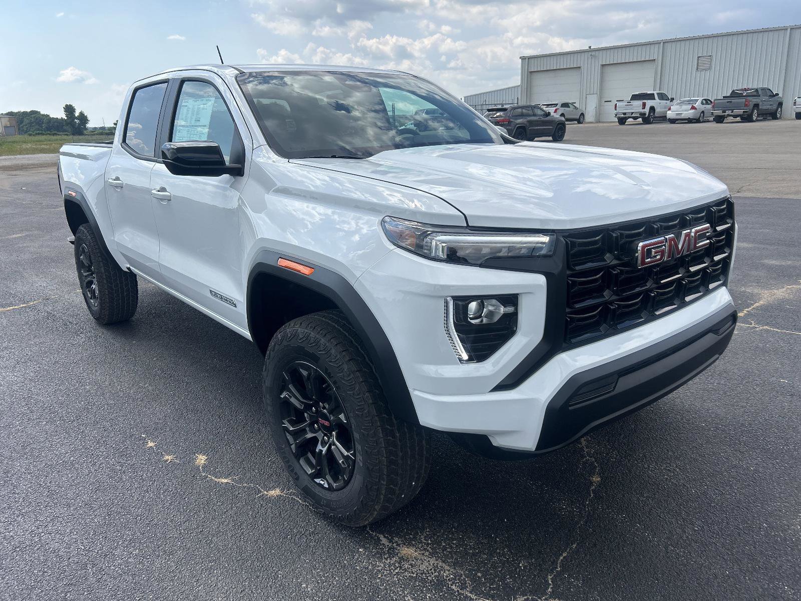 New 2025 GMC Canyon Elevation image 7