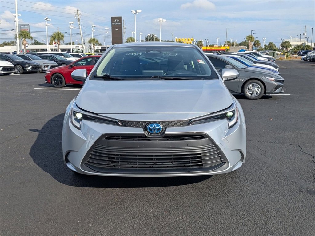 Used 2024 Toyota Corolla LE image 2