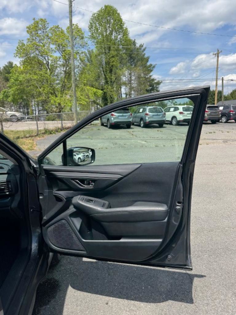 Used 2022 Subaru Outback Premium AWD/4WD image 14