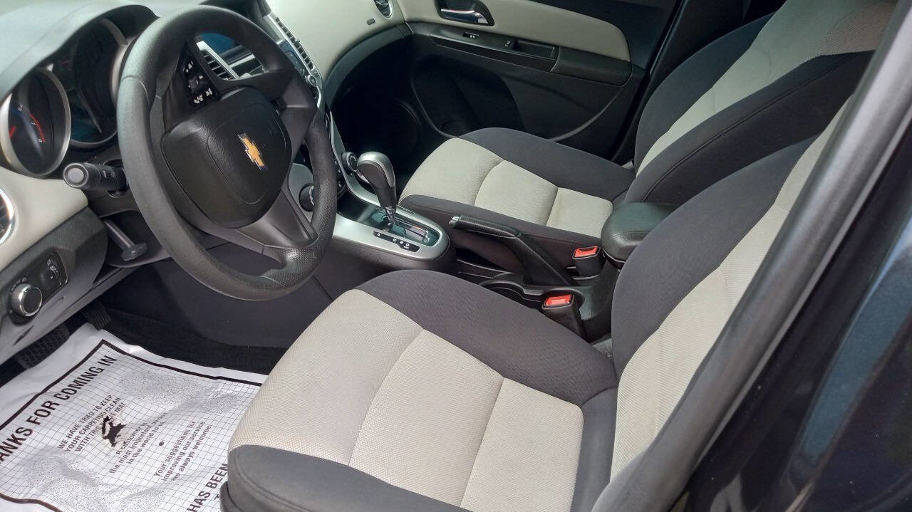 Used 2016 Chevrolet Cruze LS image 16