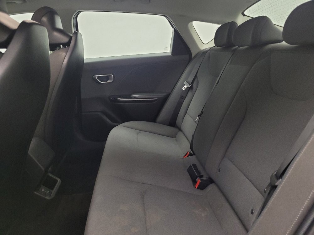 Used 2025 Kia K4 FWD image 18