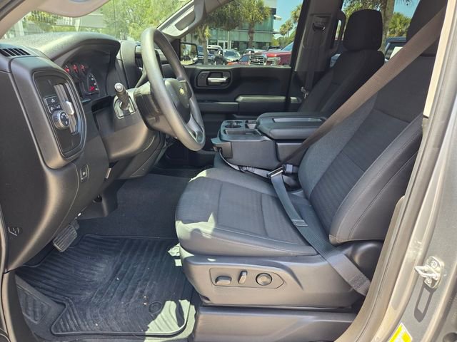 Used 2024 Chevrolet Silverado 1500 Custom w/ Turbomax Blackout Package RWD image 4