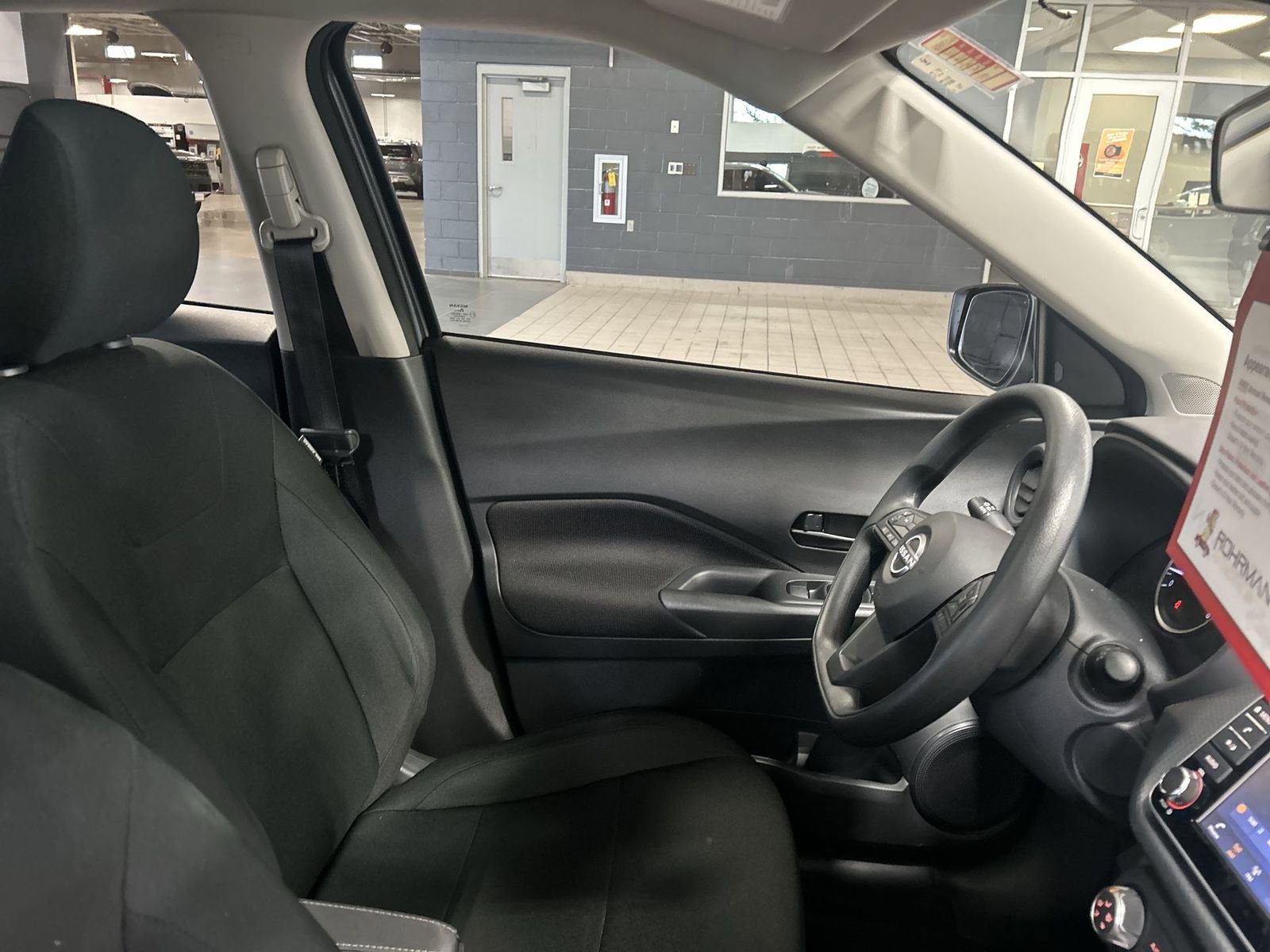 Certified 2025 Nissan Kicks Play S FWD image 8