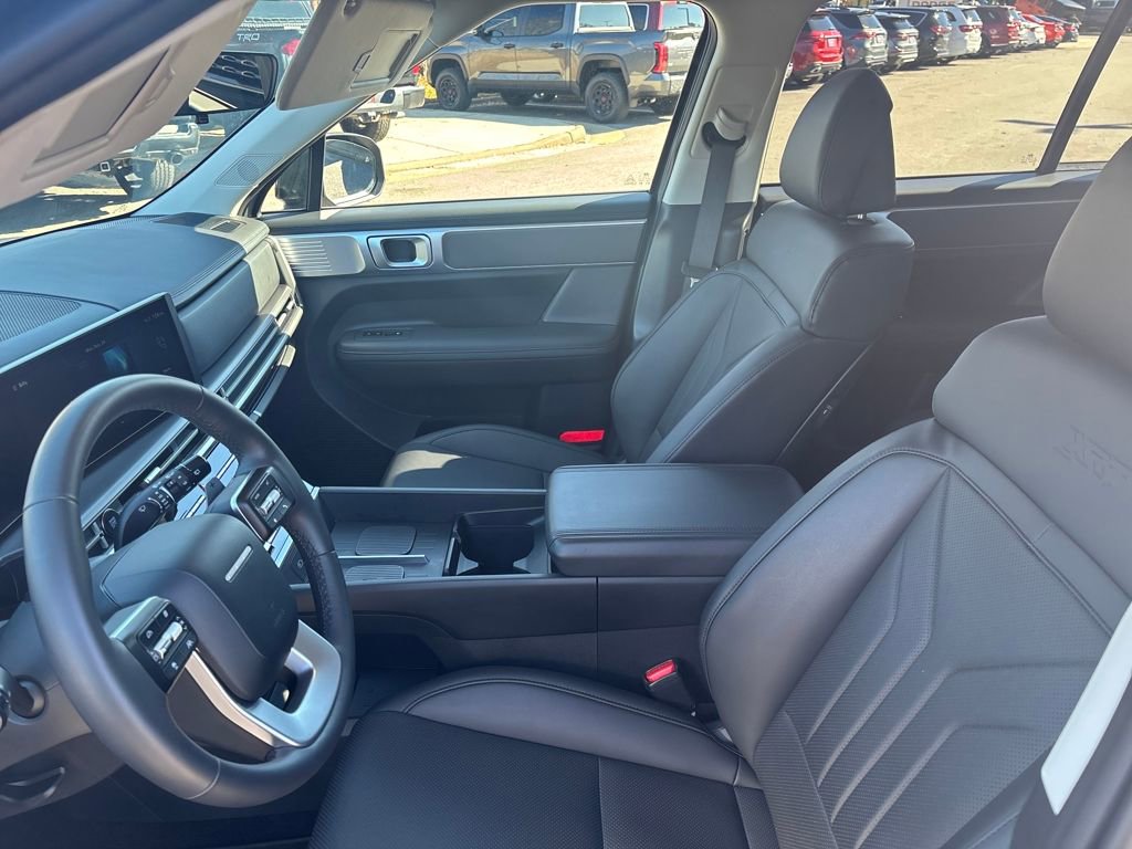 Used 2025 Hyundai Santa Fe XRT image 2