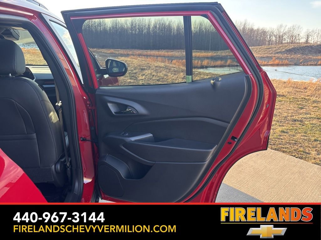 New 2026 Chevrolet Trax RS w/ Sunroof Package image 35