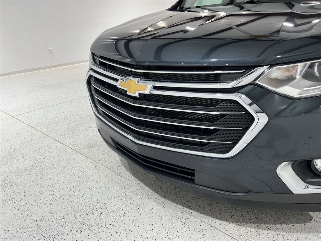 Used 2021 Chevrolet Traverse LT image 25