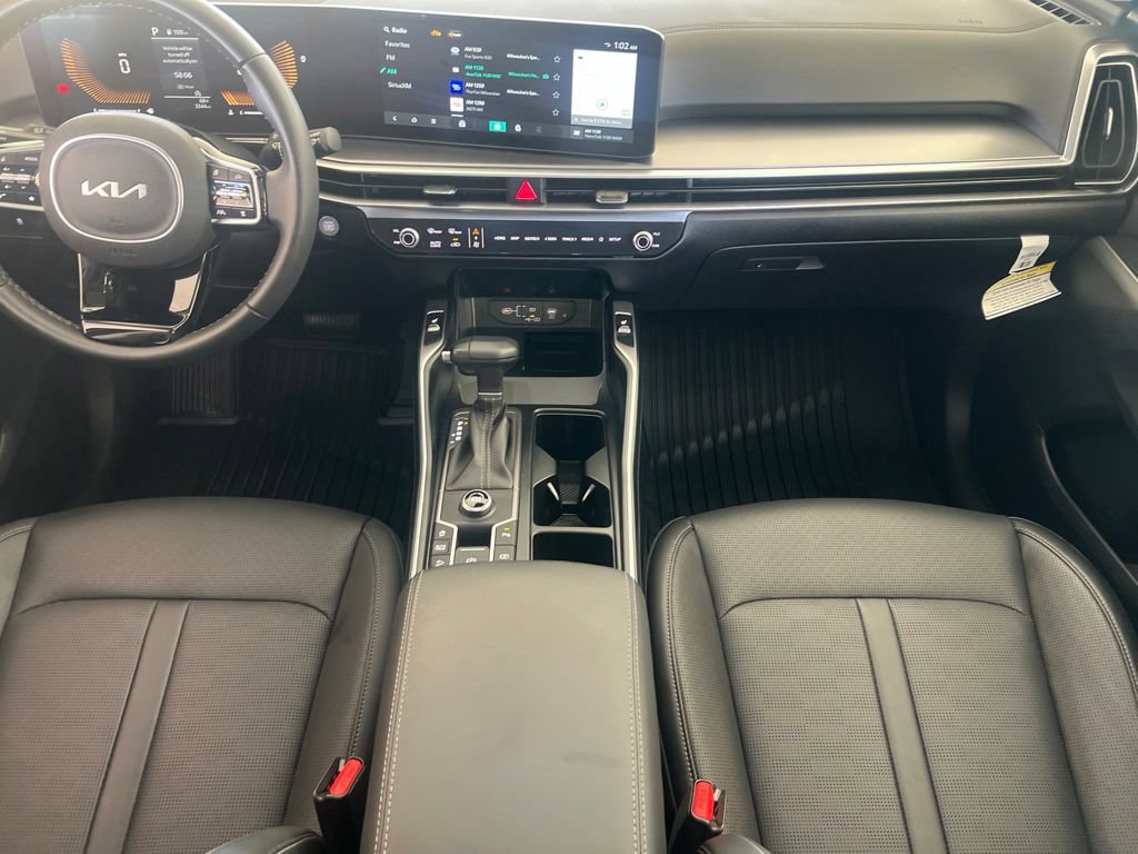 Certified 2025 Kia Sorento S w/ Panoramic Sunroof Package FWD image 18
