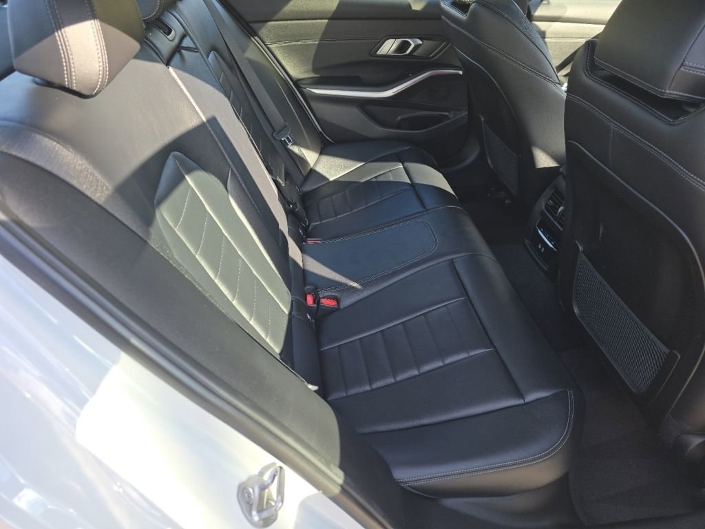 Used 2023 BMW 330i xDrive Sedan w/ Premium Package image 22