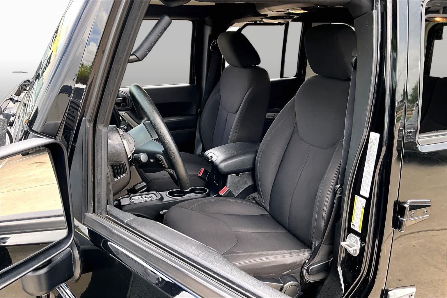 Used 2014 Jeep Wrangler Unlimited Sport AWD/4WD image 8