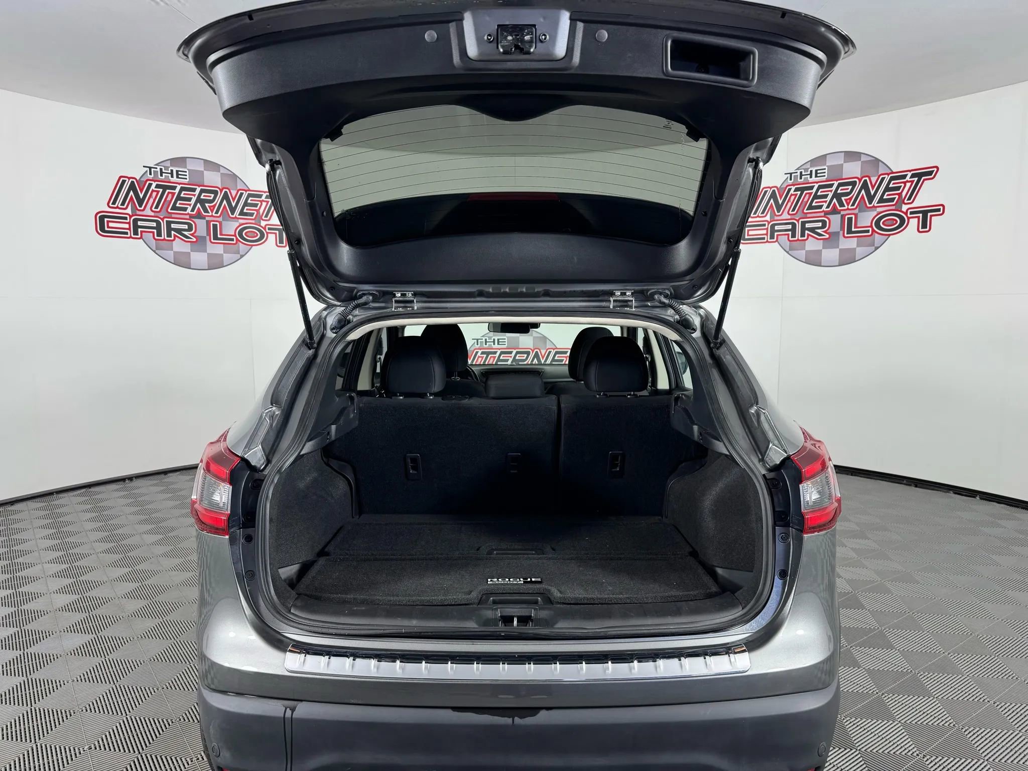 Used 2021 Nissan Rogue Sport SV image 27