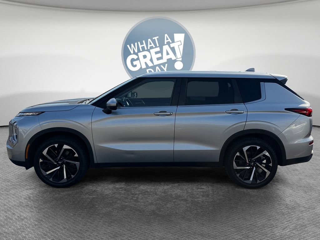 Used 2022 Mitsubishi Outlander ES AWD/4WD image 7