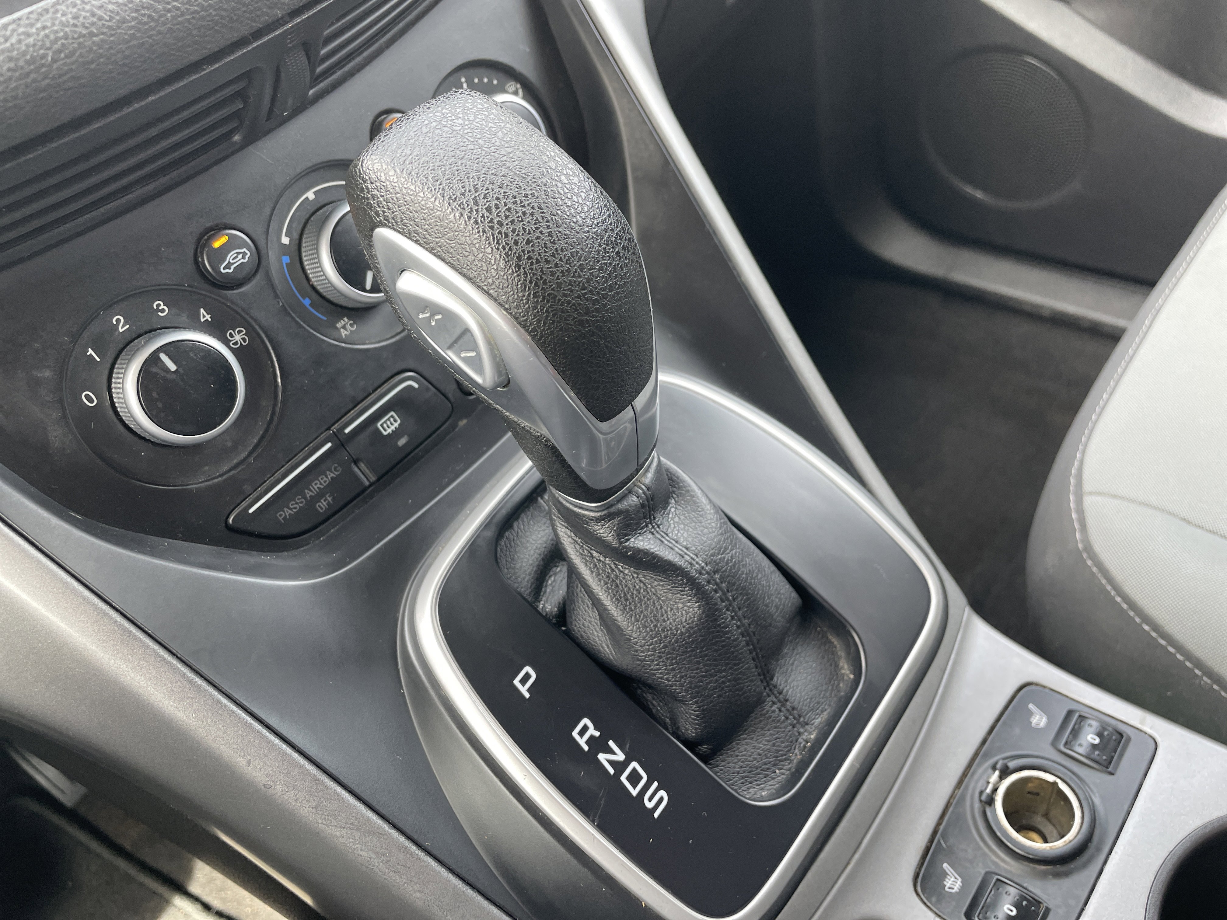 Used 2014 Ford Escape SE image 14