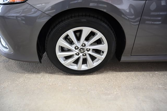 Used 2022 Toyota Camry LE AWD/4WD image 30