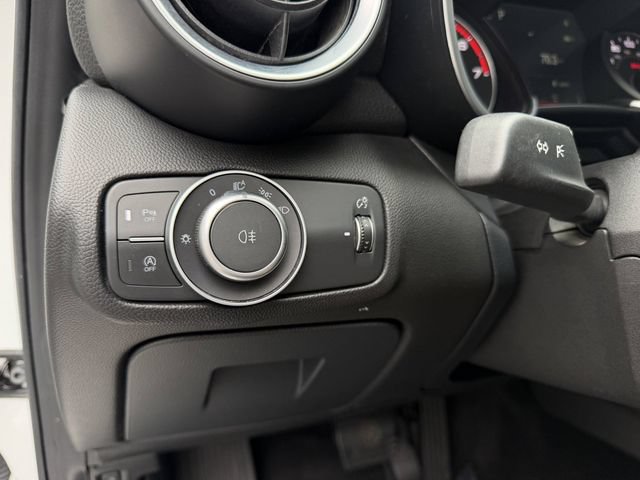 Used 2018 Alfa Romeo Giulia RWD image 21