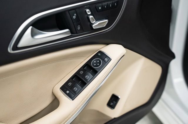 Used 2018 Mercedes-Benz CLA 250 4MATIC image 22