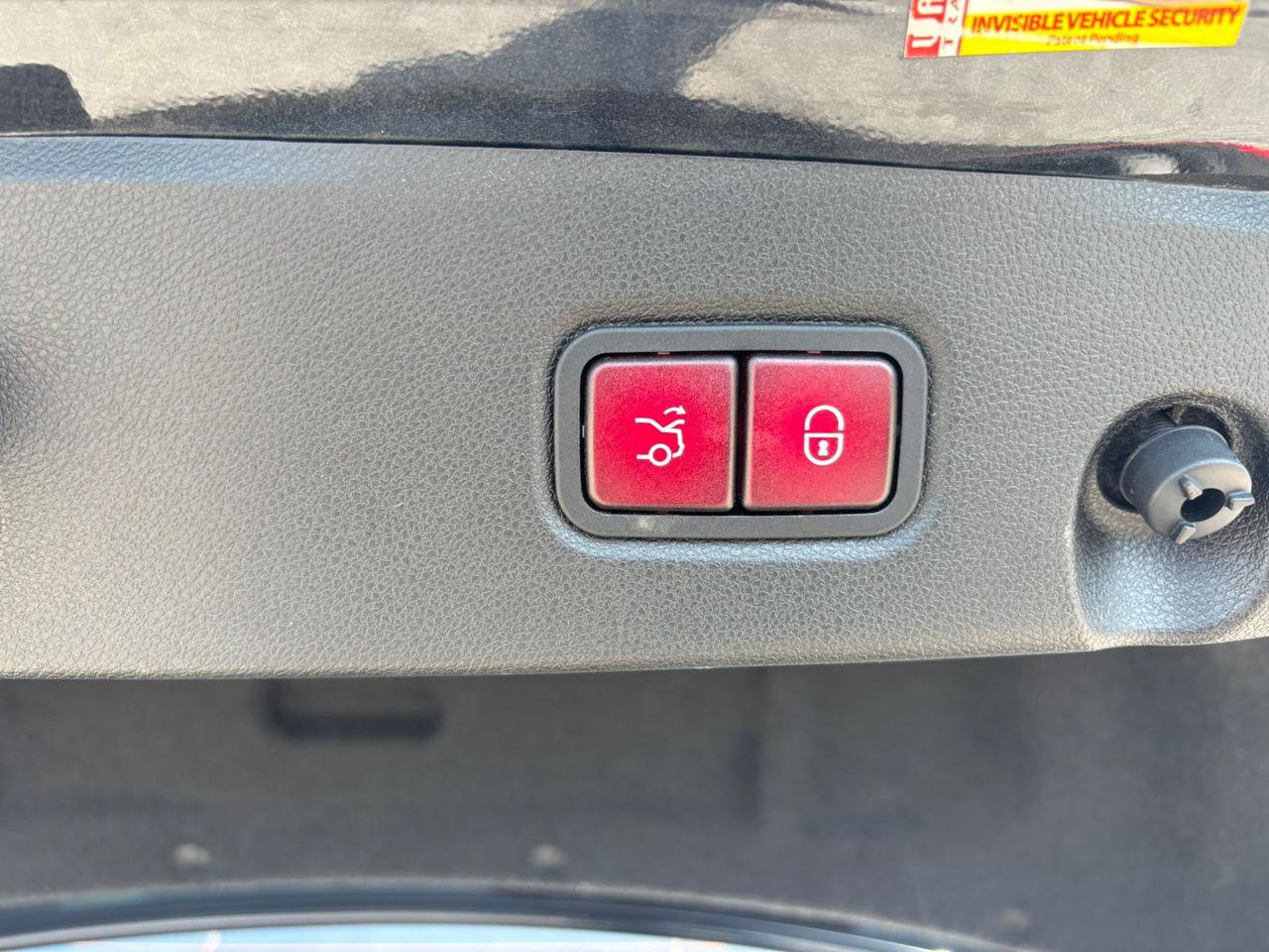 Used 2015 Mercedes-Benz CLS 400 4MATIC w/ Premium 2 Package image 18