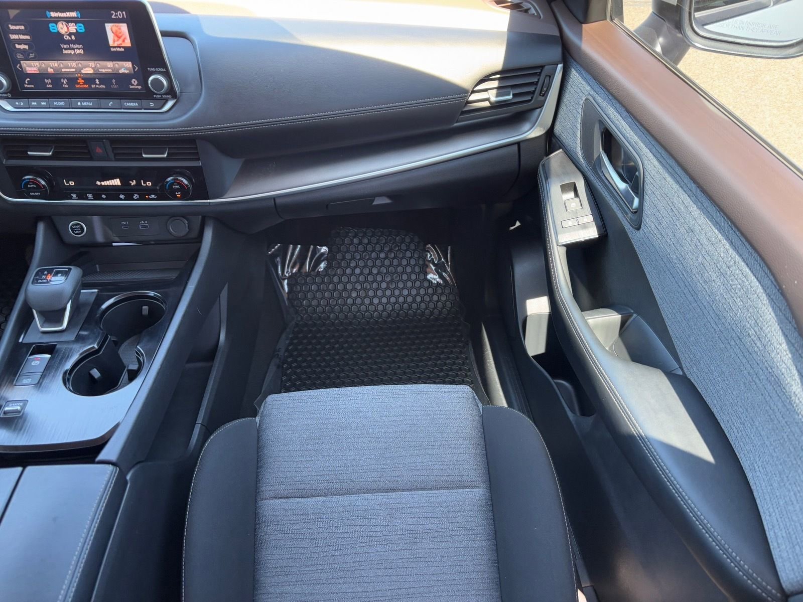 Certified 2023 Nissan Rogue SV image 15