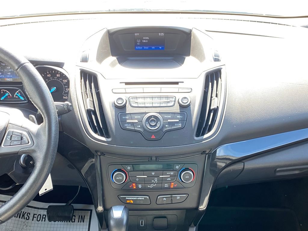 Used 2018 Ford Escape SE w/ SE Sport Appearance Package FWD image 21