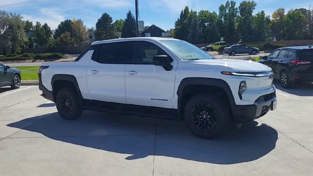New 2026 Chevrolet Silverado EV LT image 41