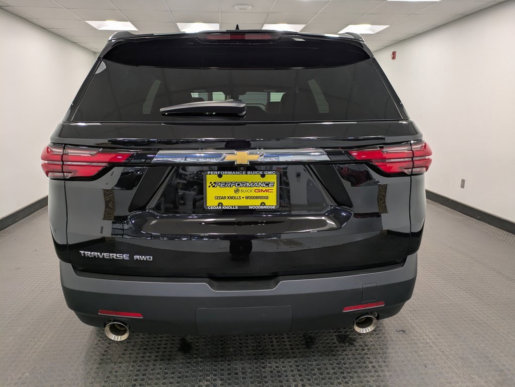 Used 2022 Chevrolet Traverse LS image 5