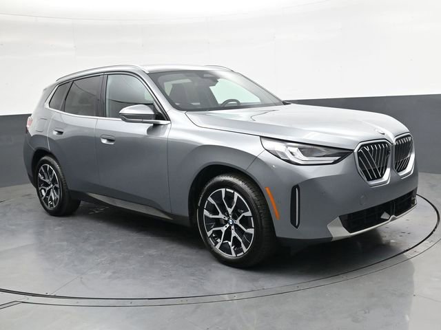 Used 2025 BMW X3 xDrive30i AWD/4WD image 2