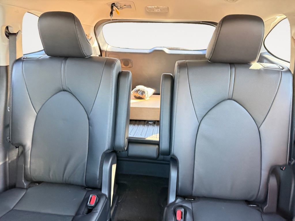 New 2025 Toyota Highlander Limited image 13