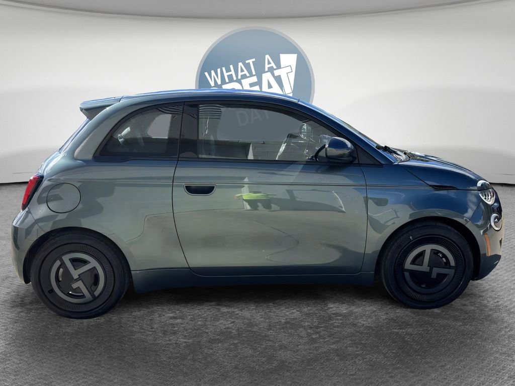 New 2025 FIAT 500 e image 4