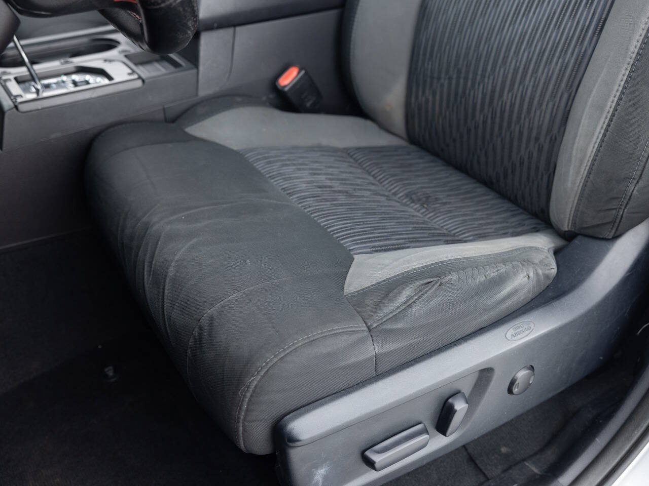 Used 2015 Toyota Tundra SR5 w/ SR5 Upgrade Package RWD image 28