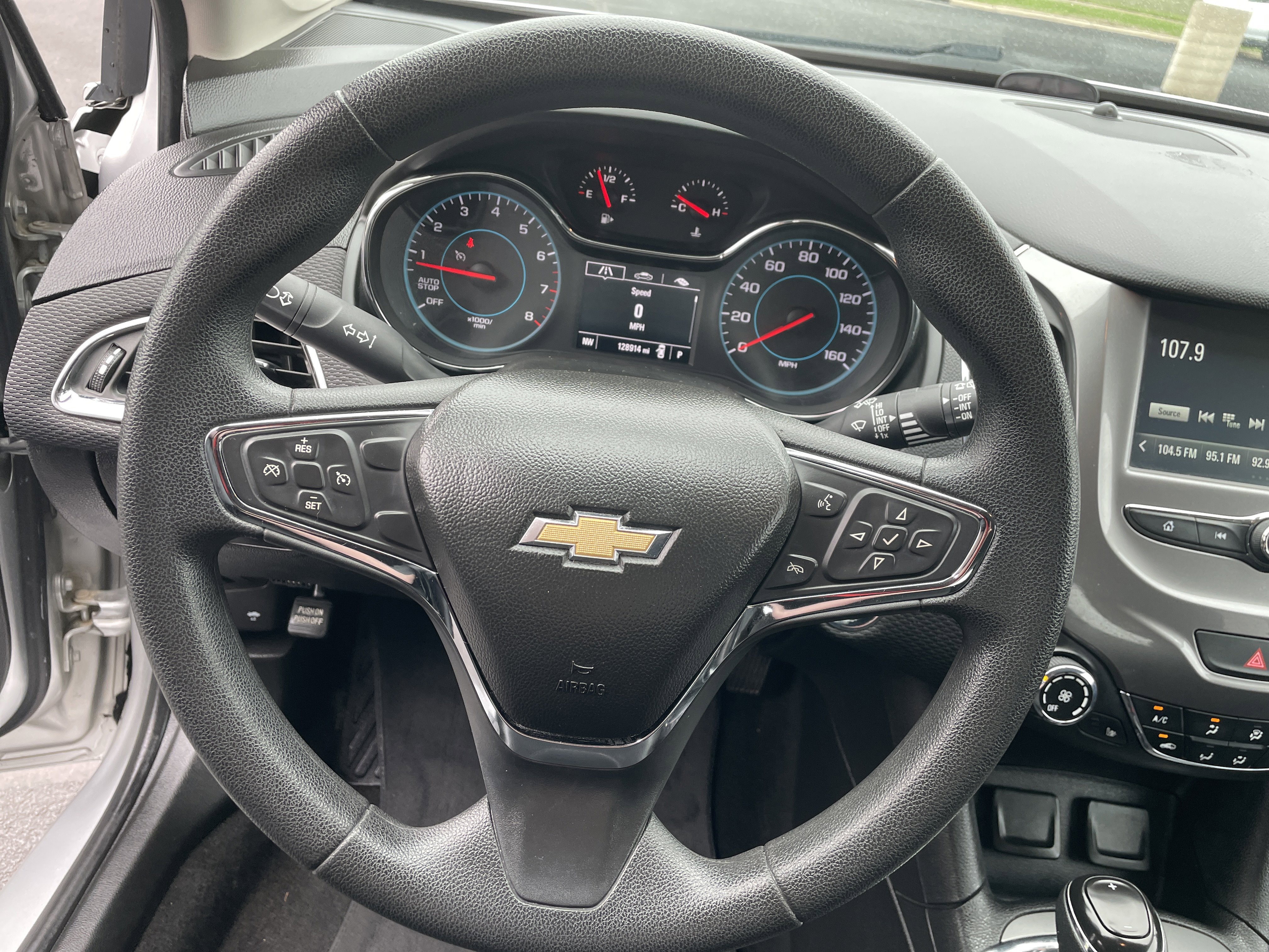 Used 2017 Chevrolet Cruze LT w/ Convenience Package image 10