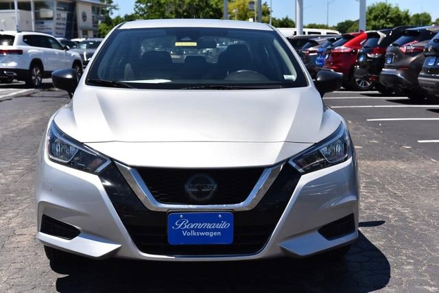 Used 2021 Nissan Versa S FWD image 4