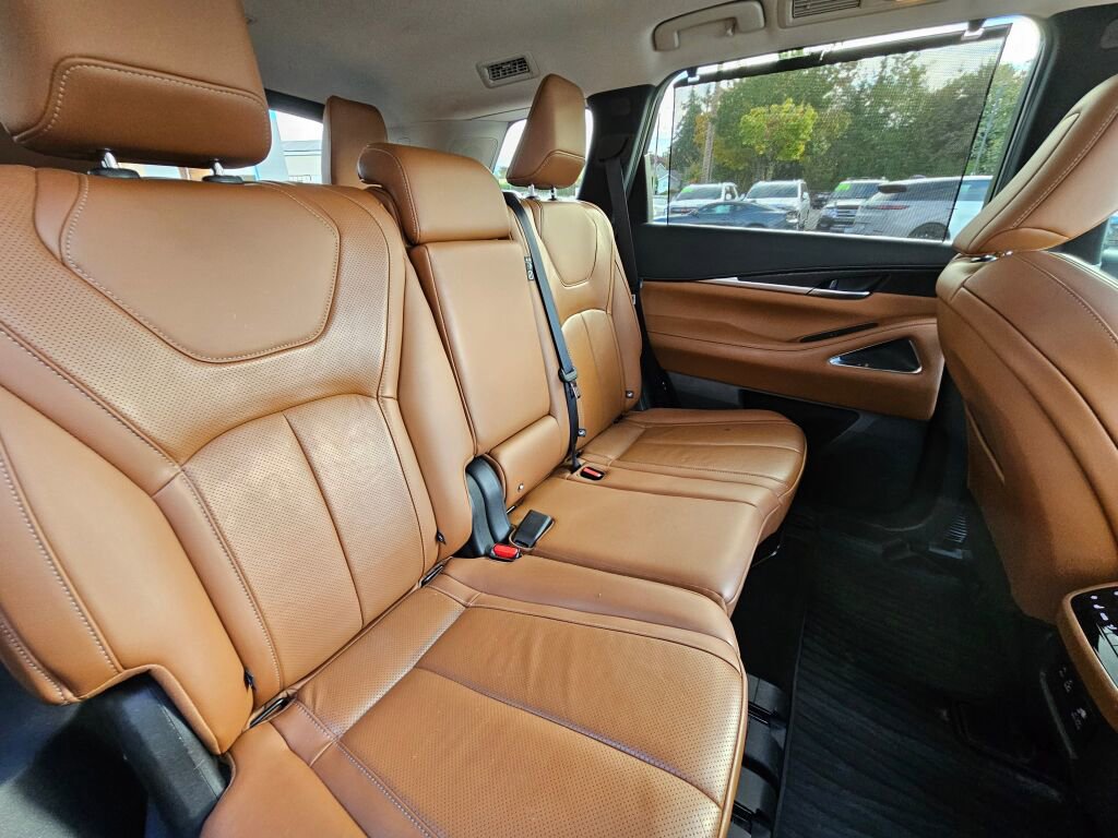 Used 2024 INFINITI QX60 Sensory image 9